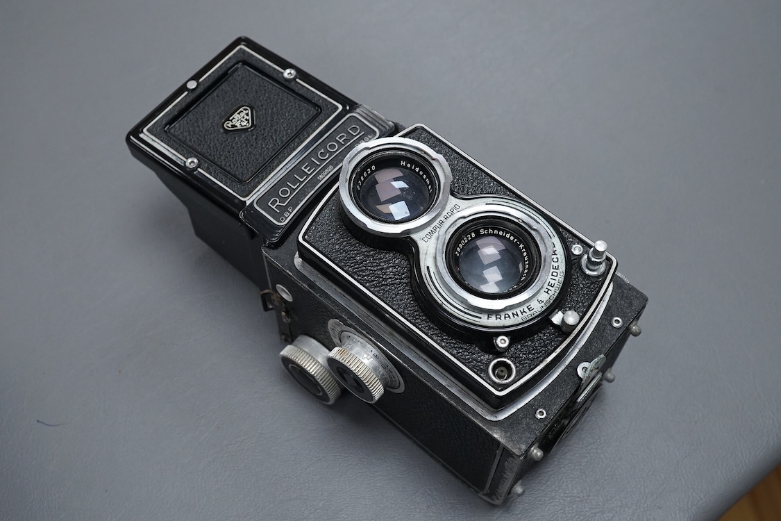 A vintage Rolleicord TLR camera, cased.